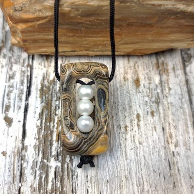Flowering Tube Onyx with Pearls