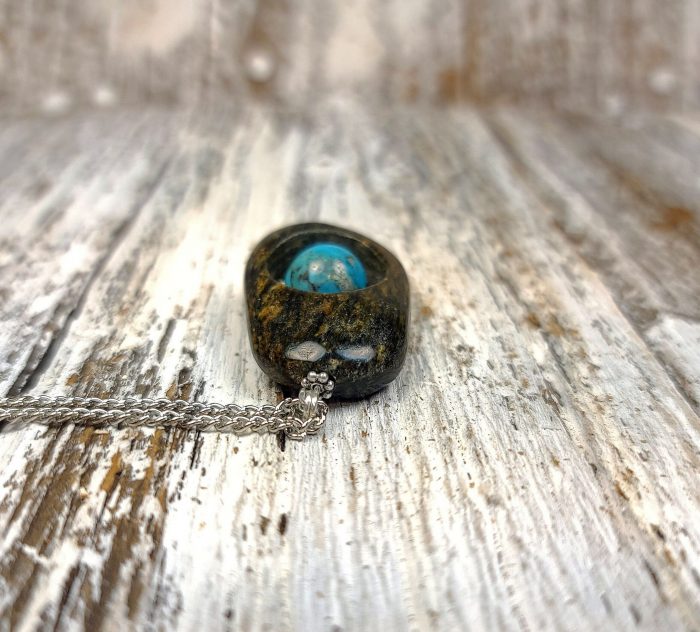 River Rock with 12mm Arizona Turquoise