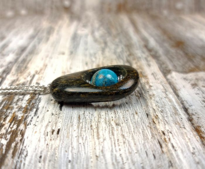 River Rock with 12mm Arizona Turquoise