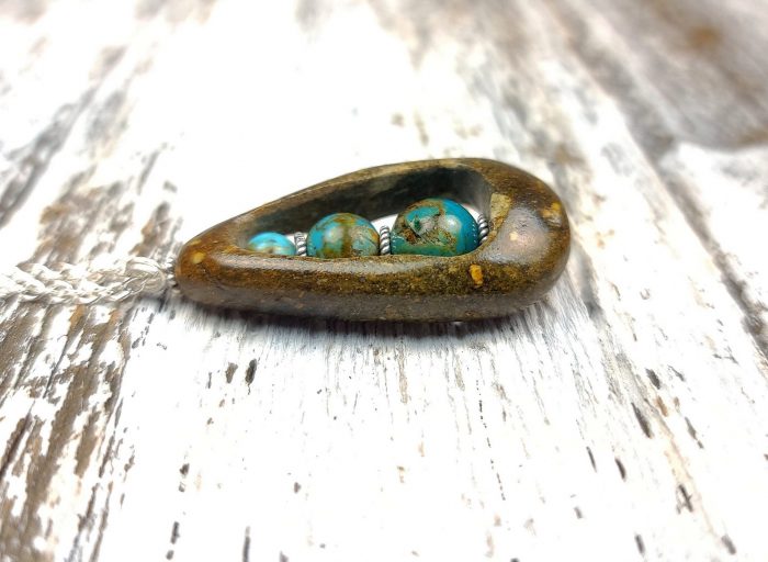 River Rock with Graduated Arizona Turquoise