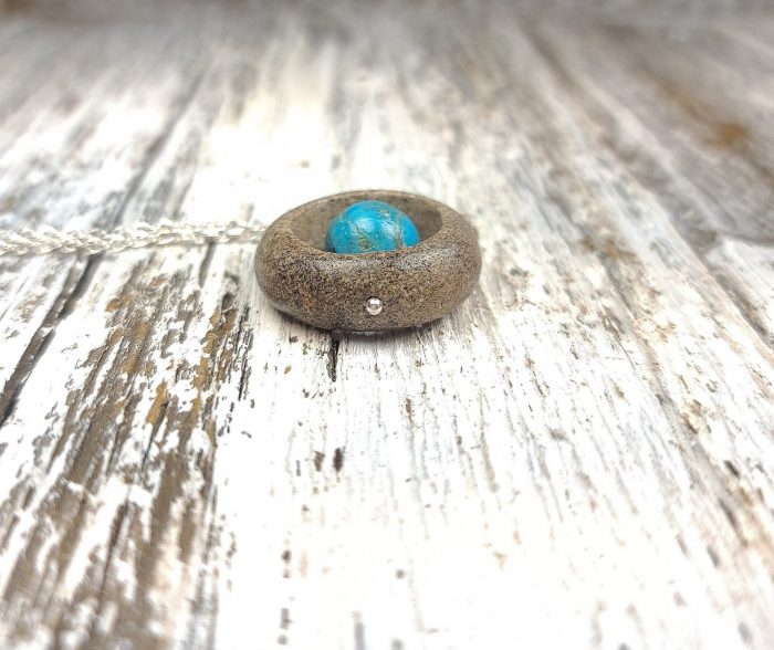 River Rock with 12mm Arizona Turquoise